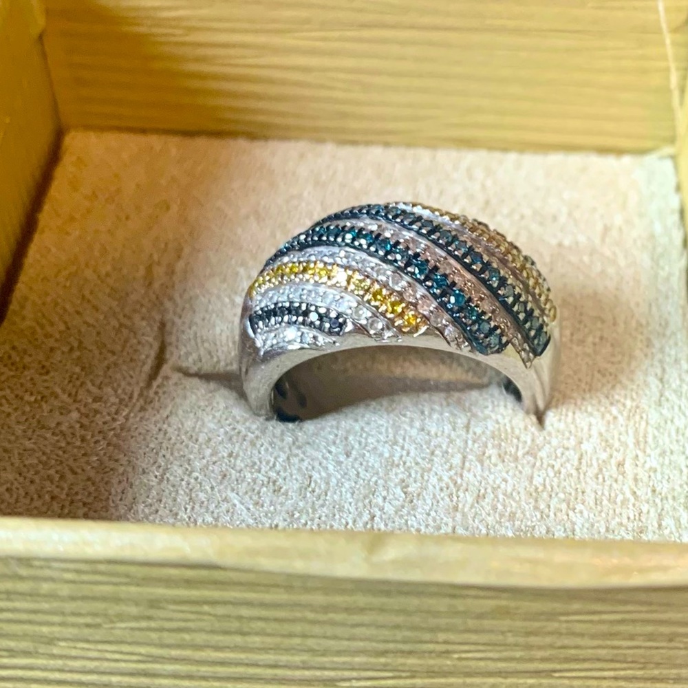 1.70 Carat Genuine Diamond Rainbow Ring w blue, yellow, white & black diamonds.